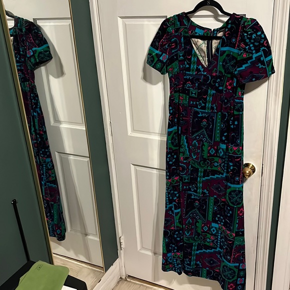 Vintage velvet 70s empire waist maxi dress - Picture 2 of 6